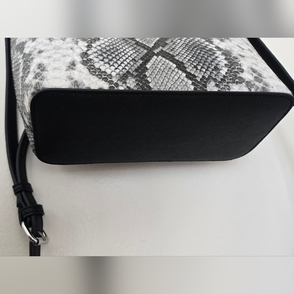 Calvin Klein Black and White Snake Print Women's Hand Shoulder Crossbody Bag NWT - Picture 5 of 8